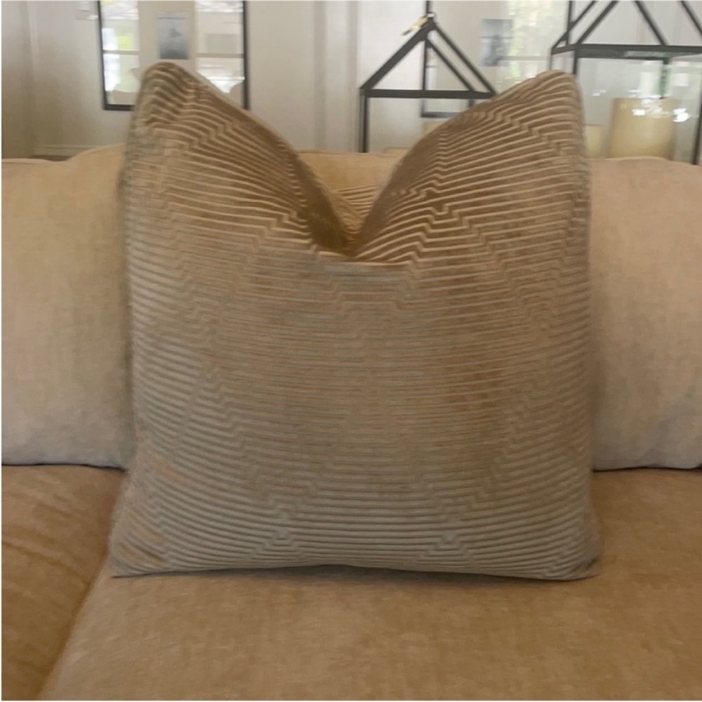 Pillow cover 28x28